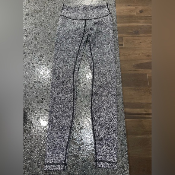 Lululemon Wunder Under III 28” - Picture 3 of 7